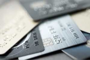 年金受給者でも作れるおすすめのクレジットカードと審査のコツを紹介